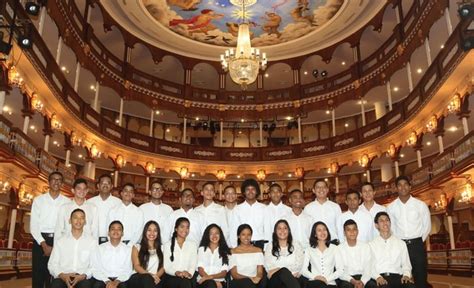 Le Festival International de Musique de Cartagena: Une célébration vibrante de la culture colombienne et une plateforme pour le changement social grâce à Gustavo Dudamel