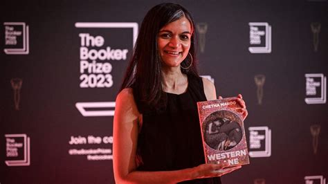 Le Prix Booker International 2023: Une célébration de la littérature indienne contemporaine et de la complexité des relations humaines.